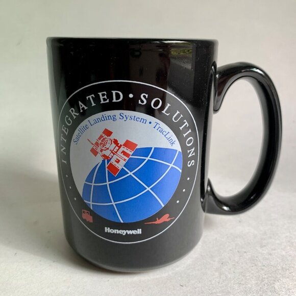Honeywell Integrated Solutions Satellite Landing System TracLink Mug - Picture 1 of 6